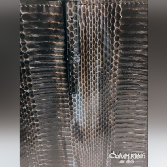 Celvin Klien Penny 3 Compartment Tote - Picture 6 of 13